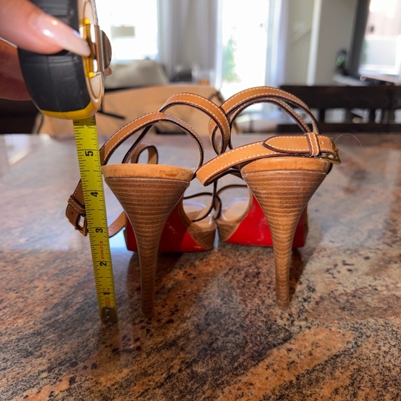 Christian Louboutin Tan Strappy Heels with Red Soles Size 39 - Picture 7 of 10